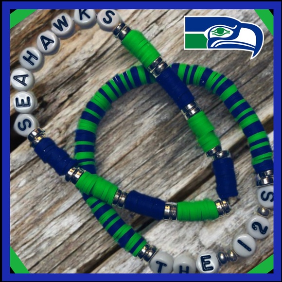 Women / Teen Seahawks ( The 12’s ) elastic Beaded Bracelet ( new handmade ) - Picture 1 of 11